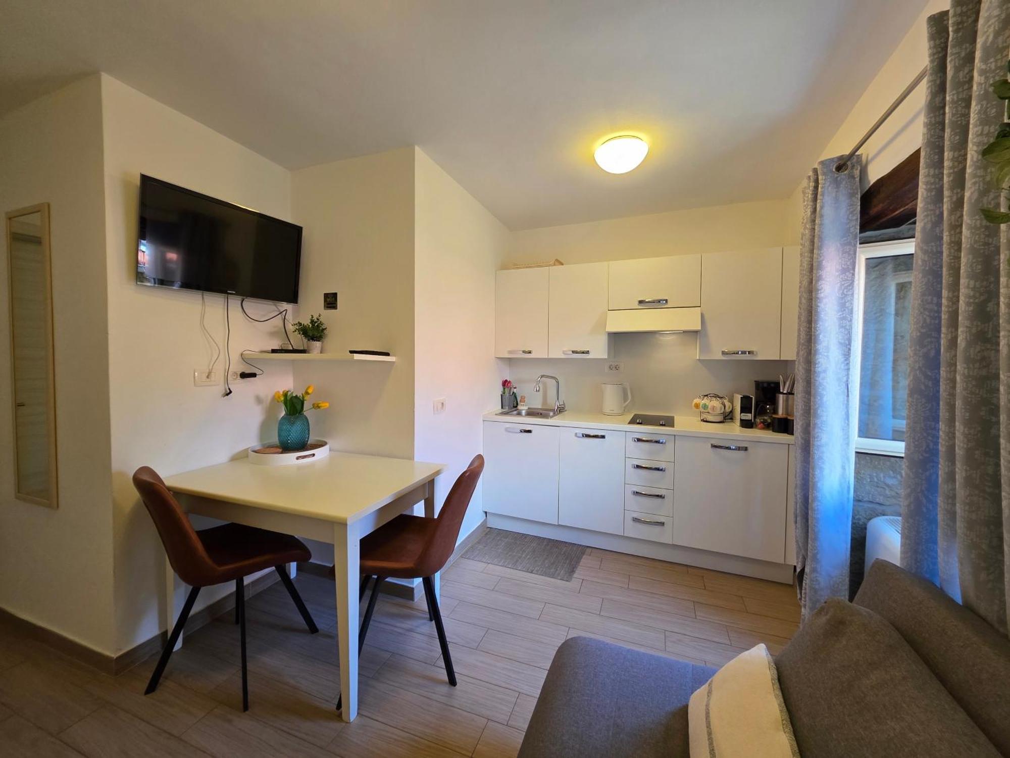 Apartment Hum-The Smallest Town In The World Exterior foto